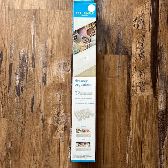 Real Simple Drawer Organizer with 32 Compartments NEW - Picture 1 of 3